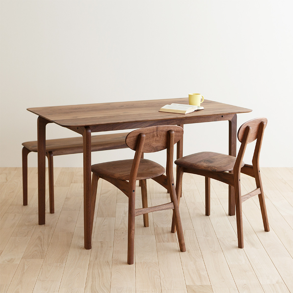 LISCIO Dining Table 126*70, Side Chair, Bench 105 / walnut